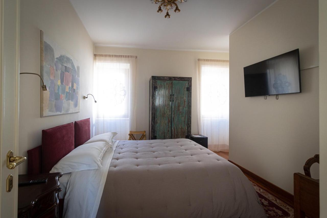 Residenza San Flaviano, Relais Di Charme Bed & Breakfast L'Aquila Bagian luar foto